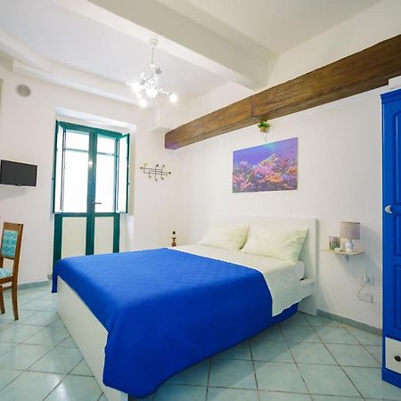 Ti Porto Al Centro Unforgettable Moments Apartment Salerno Exterior foto