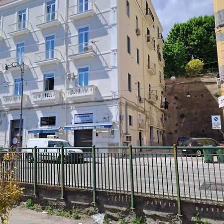 Ti Porto Al Centro Unforgettable Moments Apartment Salerno Exterior foto