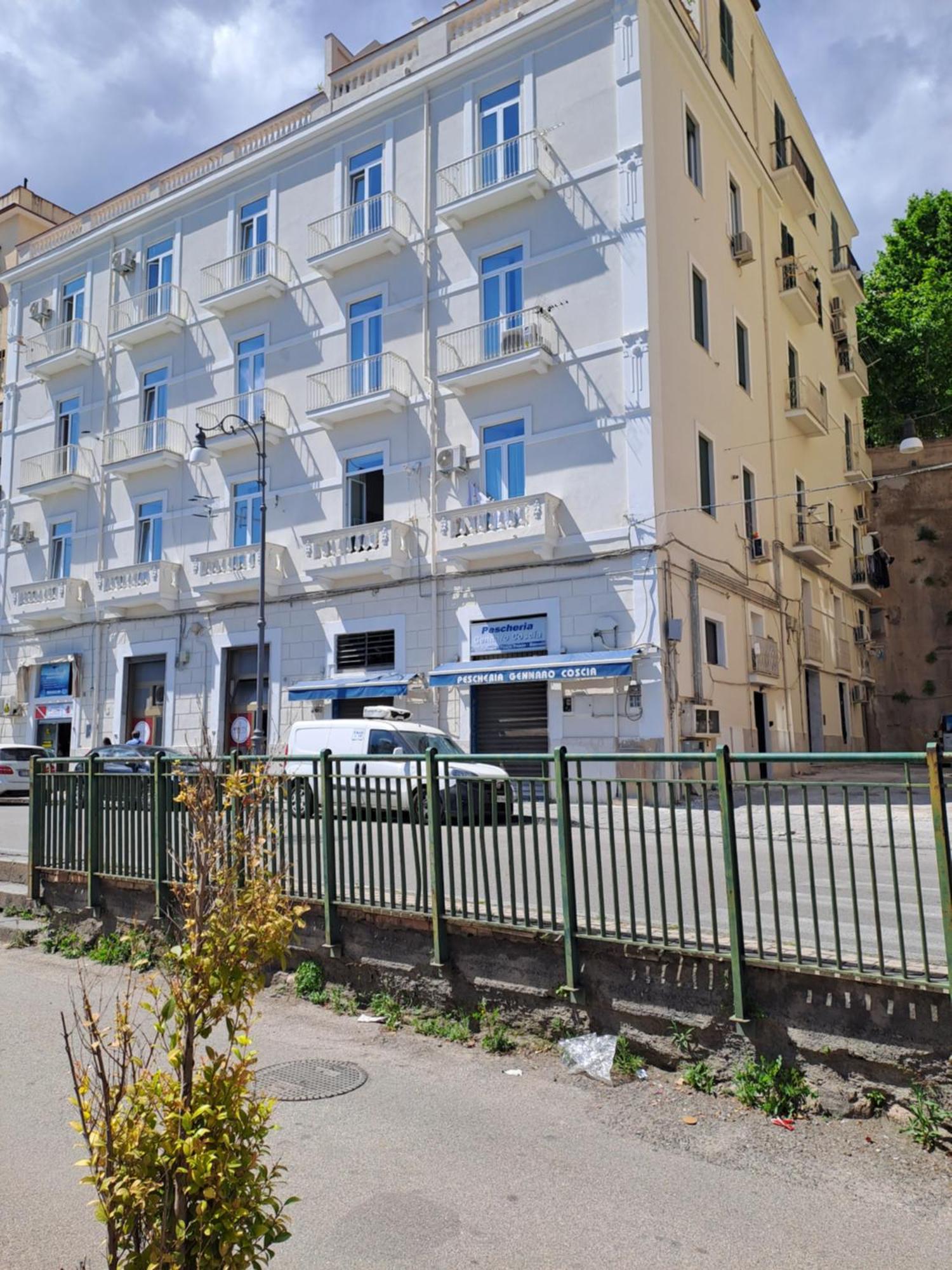 Ti Porto Al Centro Unforgettable Moments Apartment Salerno Exterior foto